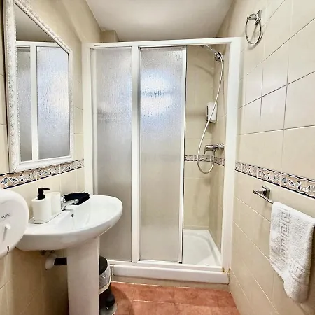1a - 40 M From La Carihuela - Ac, Bars And Chiringuitos At The Door
